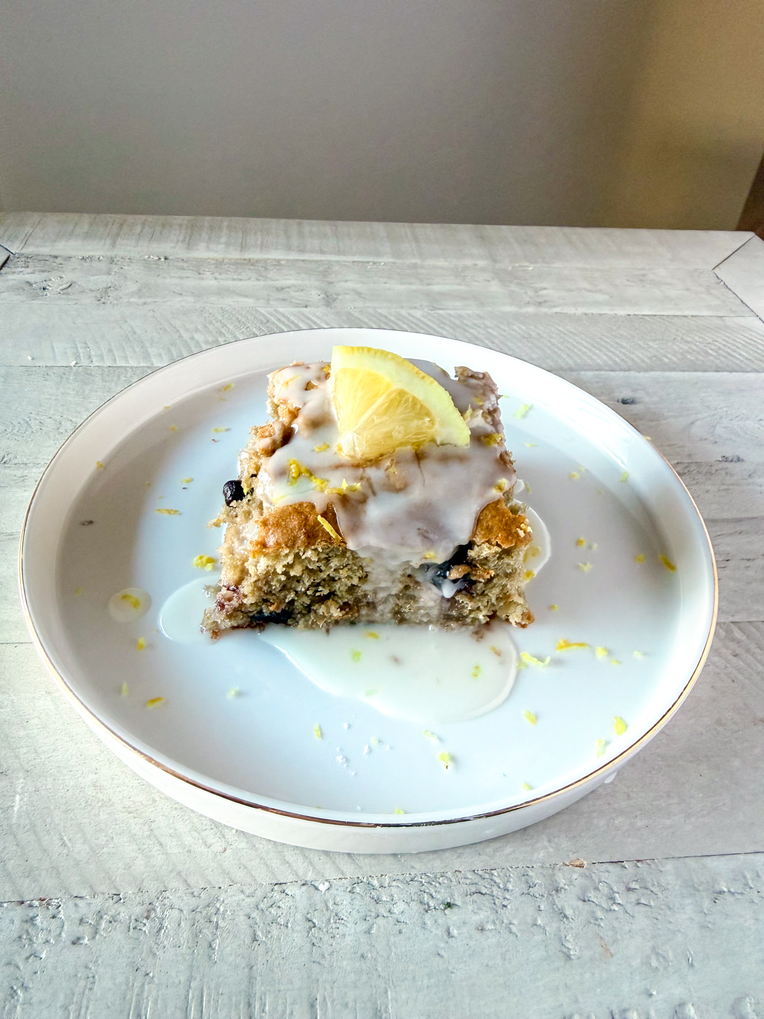 Easy 3 Ingredient Lemon Blueberry Cake