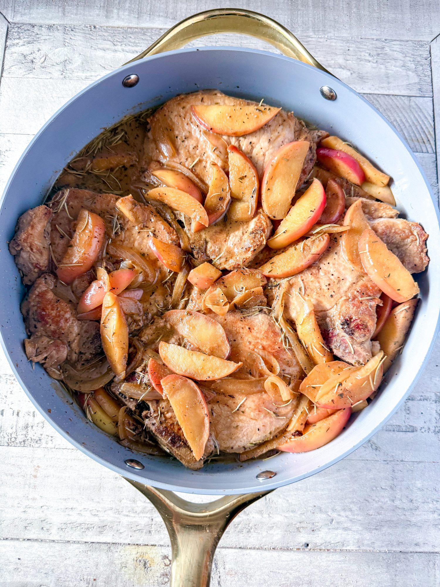 Pork Chops with Apples and Onions